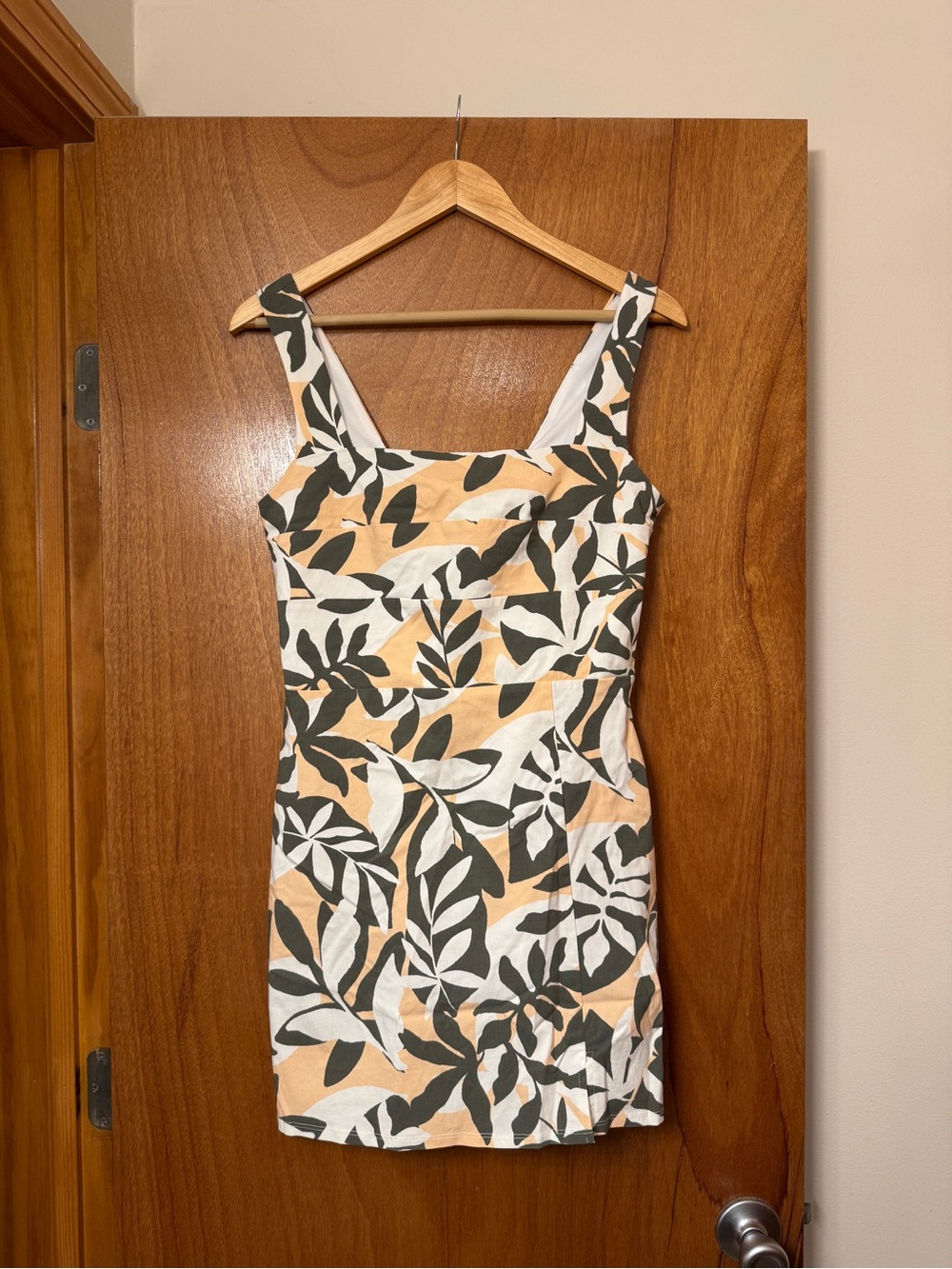 Trixxi Peach Green Floral Sleeveless Tie Back Dress